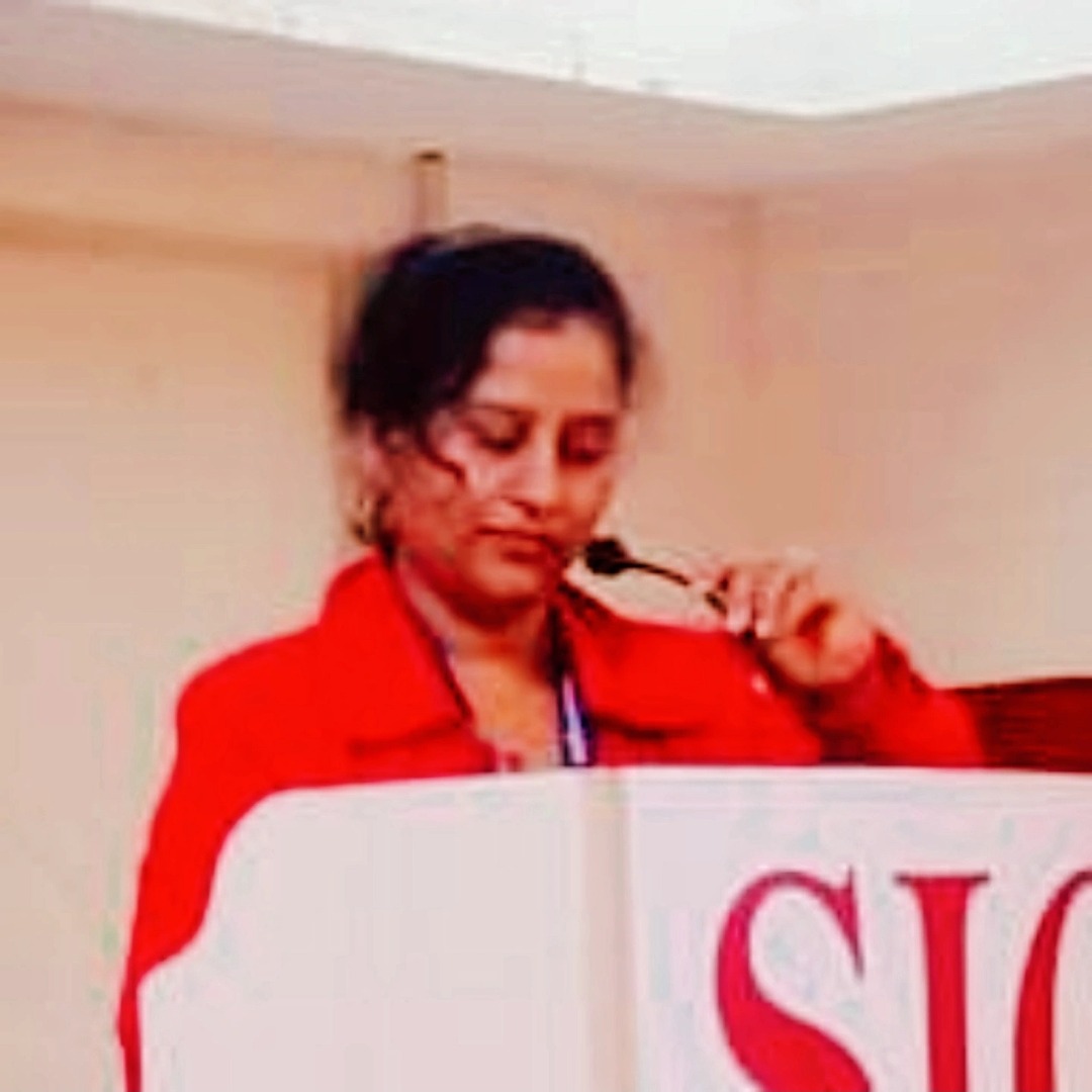 Suvarna Vivek Shinde Profile Pic