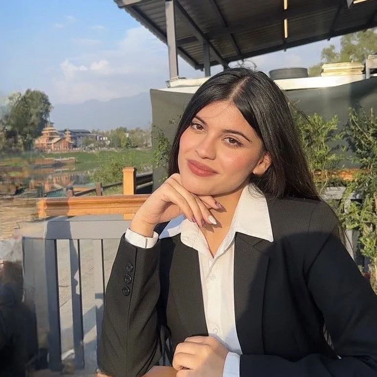 Mahnoor khan